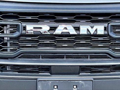 Used 2023 RAM ProMaster 2500 FWD image 12