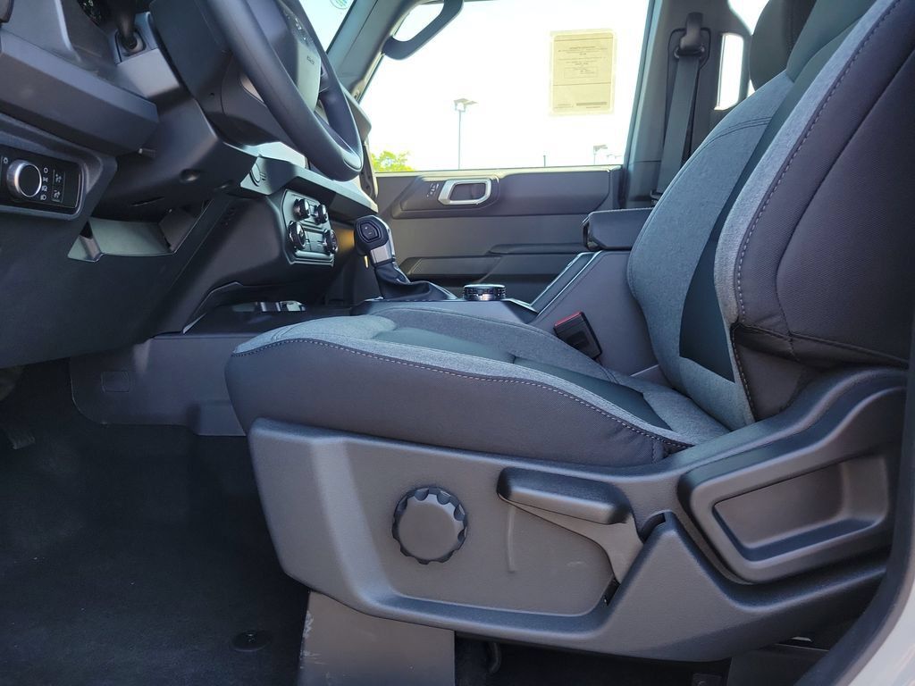 New 2026 Ford Bronco 4-Door w/ Sasquatch Package AWD/4WD image 19