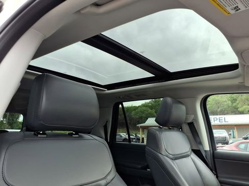 Certified 2025 Ford Expedition Max Active RWD image 5