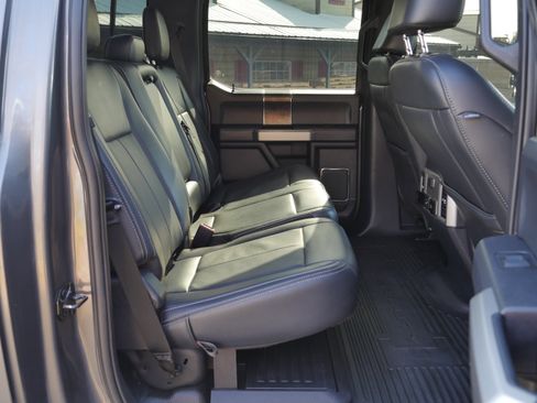 Certified 2022 Ford F250 Lariat w/ Black Appearance Package image 30