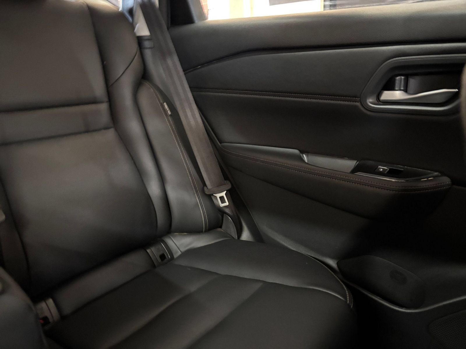 Used 2026 Nissan Rogue SL FWD image 39