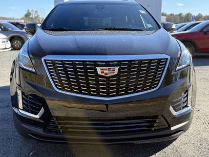 New 2025 Cadillac XT5 Luxury