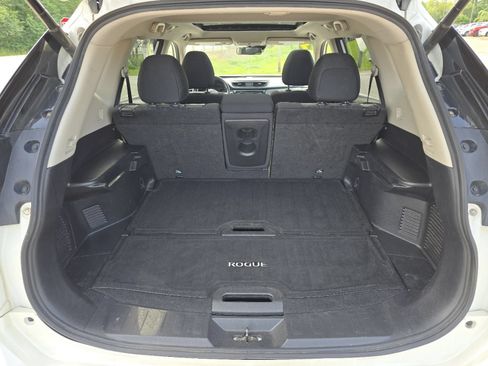 Used 2019 Nissan Rogue SV w/ Sun & Sound Touring Package FWD image 21