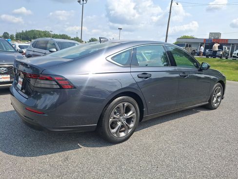 Used 2024 Honda Accord EX image 6