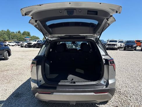 Used 2025 Chevrolet Equinox LT AWD/4WD image 13