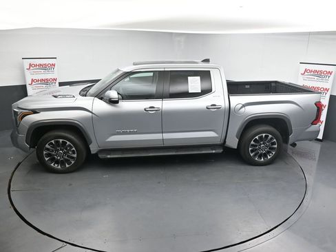 Used 2024 Toyota Tundra Limited AWD/4WD image 31