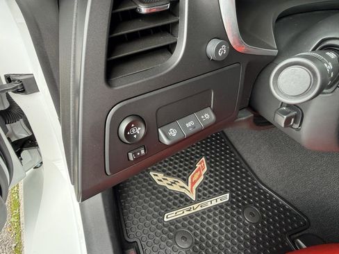 Used 2016 Chevrolet Corvette Stingray Coupe w/ Z51 2LT w/ 2LT Preferred Equipment Group RWD image 23