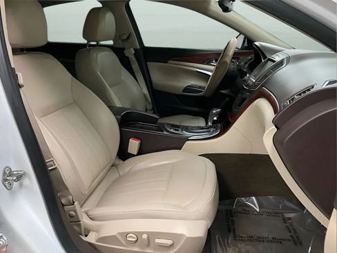 Used 2016 Buick Regal Premium w/ Driver Confidence Package #2 FWD image 14