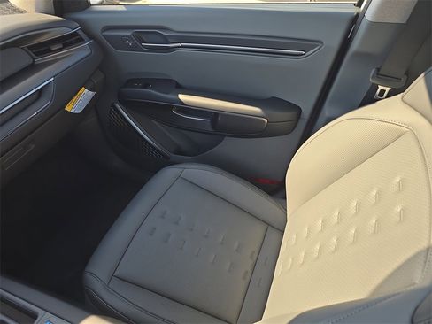 New 2026 Kia EV9 Wind image 18