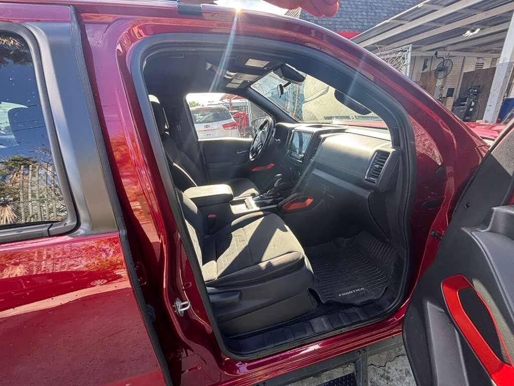 Used 2022 Nissan Frontier Pro-X w/ Technology Package RWD image 9