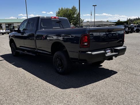 New 2025 RAM 2500 Tradesman AWD/4WD image 12