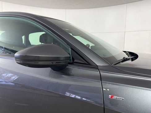 Used 2022 Audi A6 Premium Plus image 10