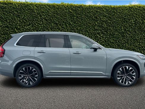 New 2026 Volvo XC90 T8 Plus w/ Protection Package Premier AWD/4WD image 7