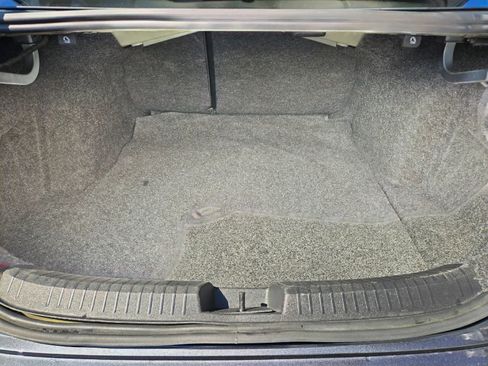 Used 2025 Volkswagen Jetta SE FWD image 19
