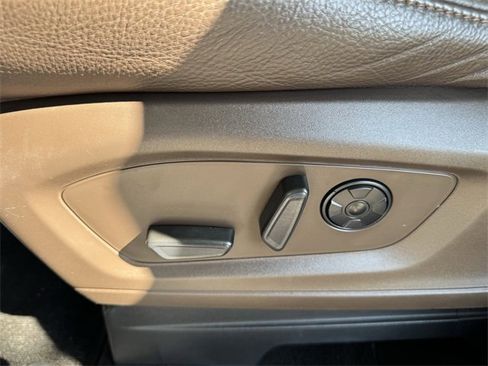 Used 2022 Ford Explorer King Ranch image 23