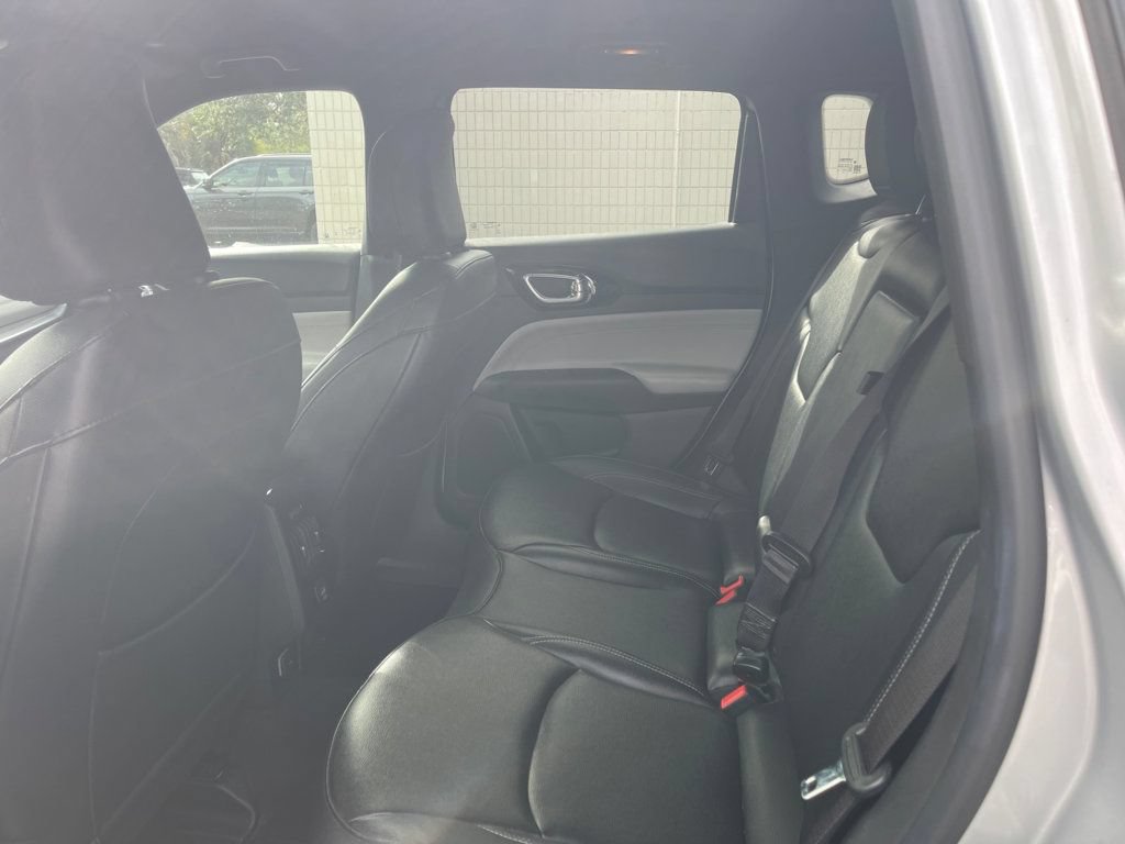 Used 2025 Jeep Compass Limited AWD/4WD image 13