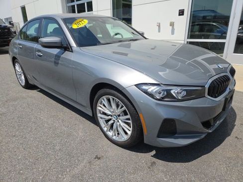 Used 2023 BMW 330i xDrive Sedan w/ Premium Package AWD/4WD image 9