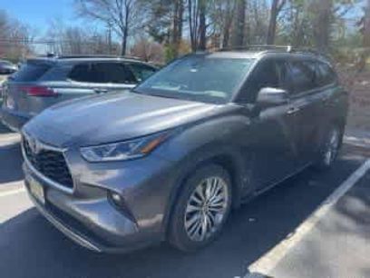Used 2023 Toyota Highlander Platinum