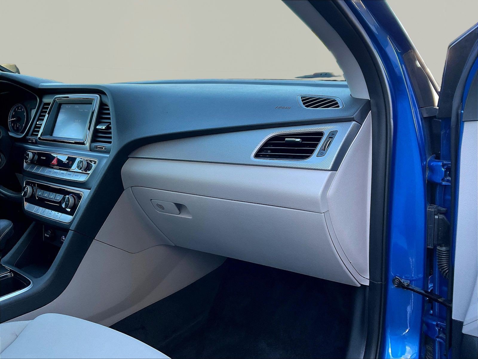 Used 2018 Hyundai Sonata SE FWD image 26