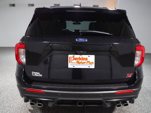 Used 2021 Ford Explorer ST w/ ST Street Pack image 8