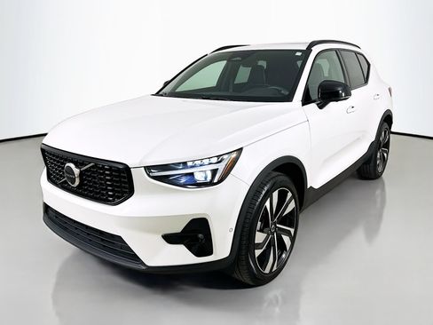 Used 2024 Volvo XC40 B5 Ultimate w/ Climate Package AWD/4WD image 1