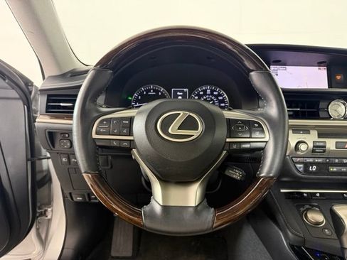 Used 2016 Lexus ES 350 w/ Navigation System Package FWD image 23