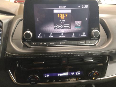 Used 2021 Nissan Rogue SV FWD image 25