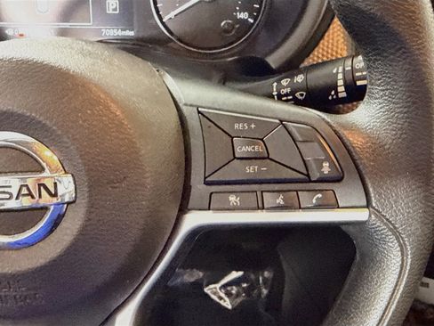 Used 2021 Nissan Kicks SV FWD image 15