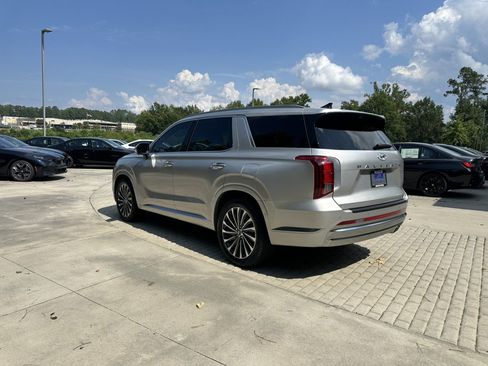 Used 2024 Hyundai Palisade Calligraphy AWD/4WD image 3