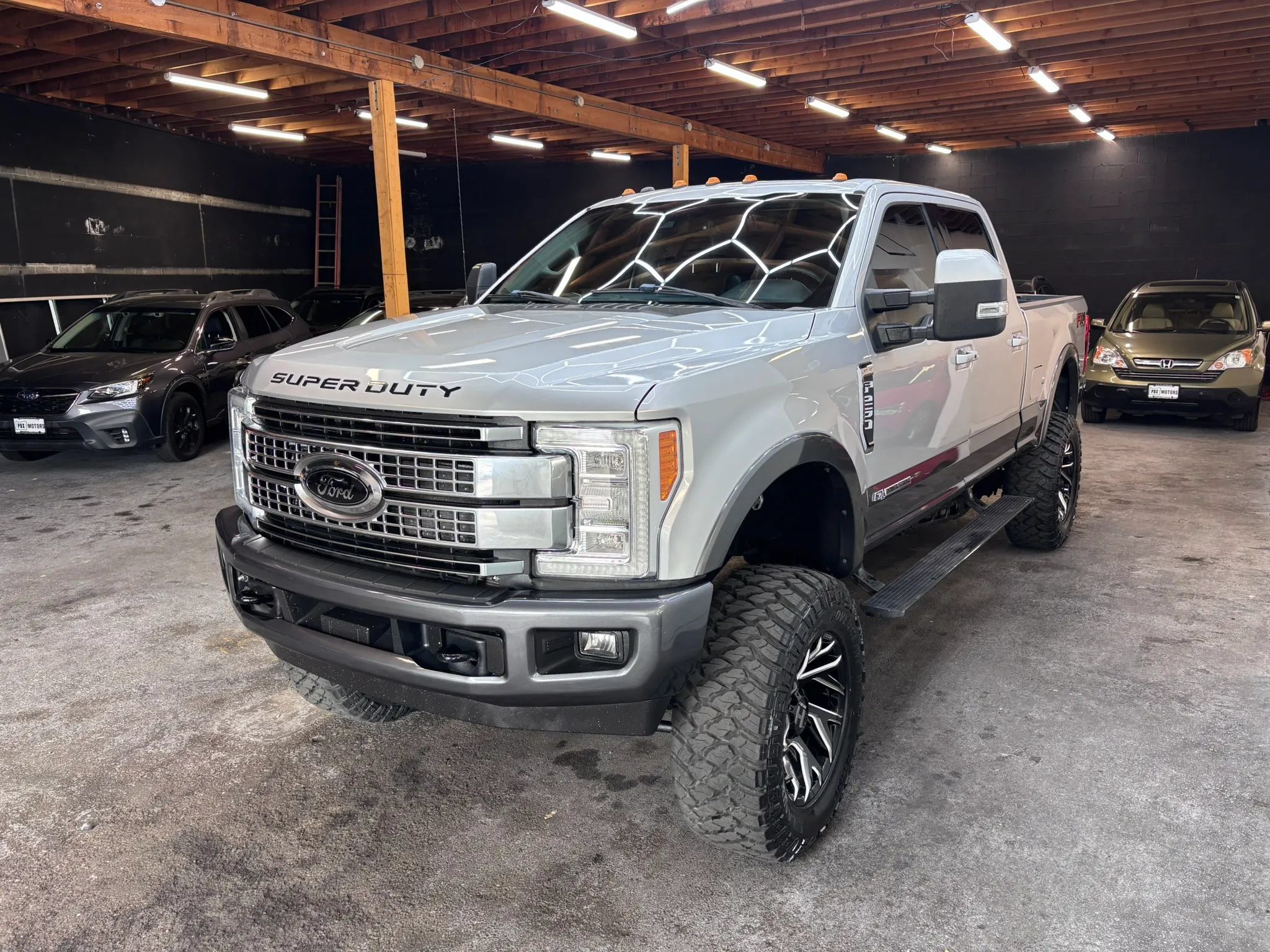 Used 2017 Ford F250 Lariat w/ Lariat Ultimate Package AWD/4WD image 3