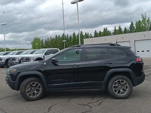 Used 2022 Jeep Cherokee Trailhawk w/ Trailer Tow Group AWD/4WD image 2