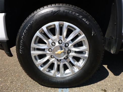 Used 2023 Chevrolet Silverado 2500 High Country image 29