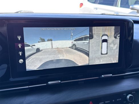 Used 2022 Kia Carnival SX image 21