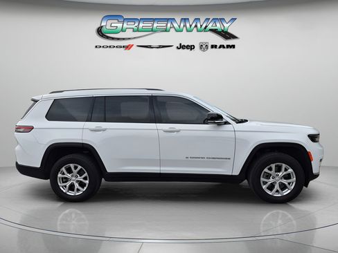 Used 2023 Jeep Grand Cherokee L Limited AWD/4WD image 4