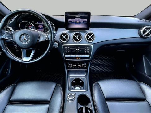 Used 2018 Mercedes-Benz GLA 250 4MATIC image 16