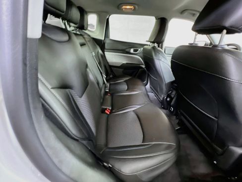 Used 2022 Jeep Compass Latitude AWD/4WD image 24