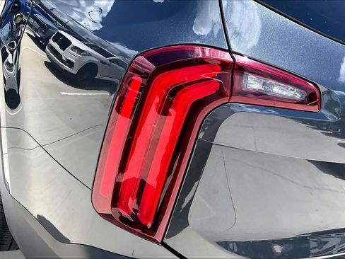 Certified 2022 Kia Telluride SX FWD image 27