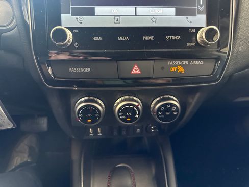Used 2026 Mitsubishi Outlander Sport LE AWD/4WD image 28