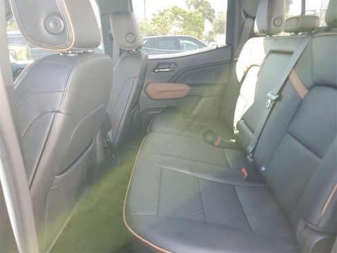 Used 2023 GMC Canyon AT4 w/ AT4 Premium Package image 10