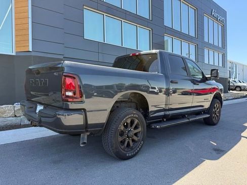 Used 2025 RAM 2500 Big Horn AWD/4WD image 3