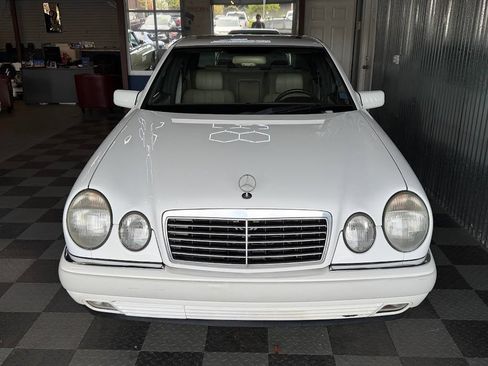 Used 1996 Mercedes-Benz E 300 Sedan image 5
