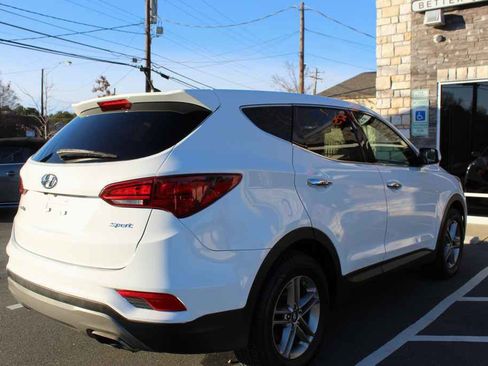 Used 2018 Hyundai Santa Fe Sport image 5