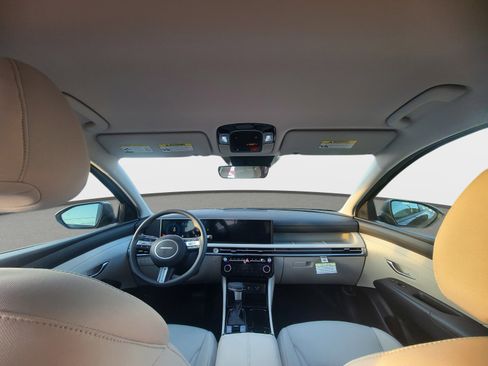 Certified 2025 Hyundai Tucson SEL image 8