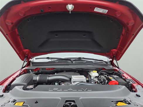 New 2026 RAM 1500 Laramie AWD/4WD image 33