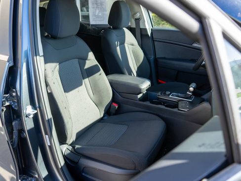 Certified 2025 Kia Sportage LX AWD/4WD image 9