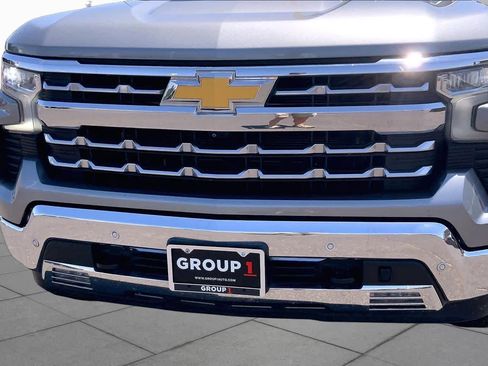 Used 2023 Chevrolet Silverado 1500 LTZ w/ LTZ Premium Package AWD/4WD image 30