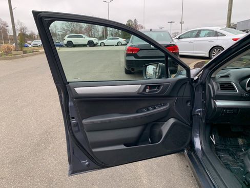 Used 2015 Subaru Legacy 2.5i Premium image 9