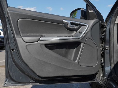 Used 2016 Volvo S60 T5 Premier w/ Convenience Package FWD image 19