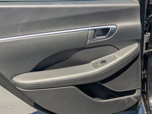 Used 2021 Hyundai Sonata SEL w/ Convenience Package FWD image 18