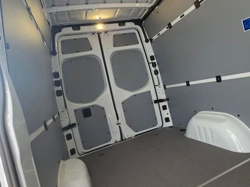 New 2026 Mercedes-Benz Sprinter 2500 image 7